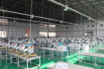 Вышивальная машина завода (2)